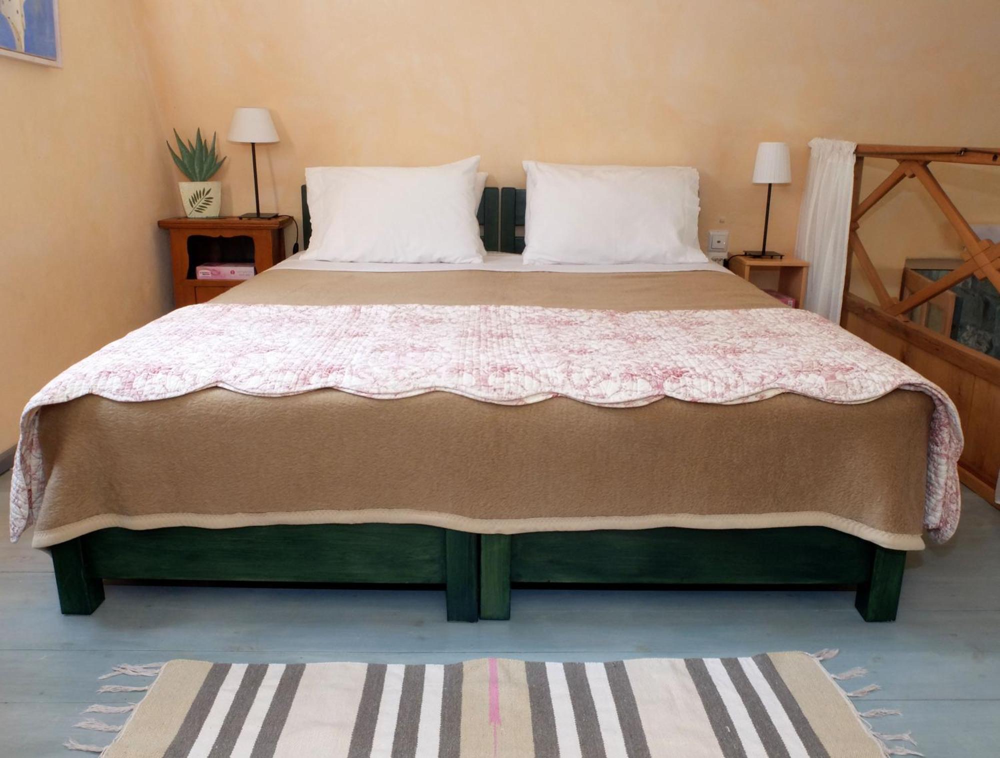 Maison d'hôtes To The Garden à Alikí Chambre photo